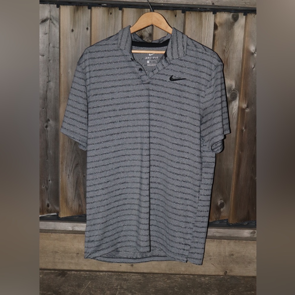 ❗️Nike Golf Tour Polo Size Medium❗️